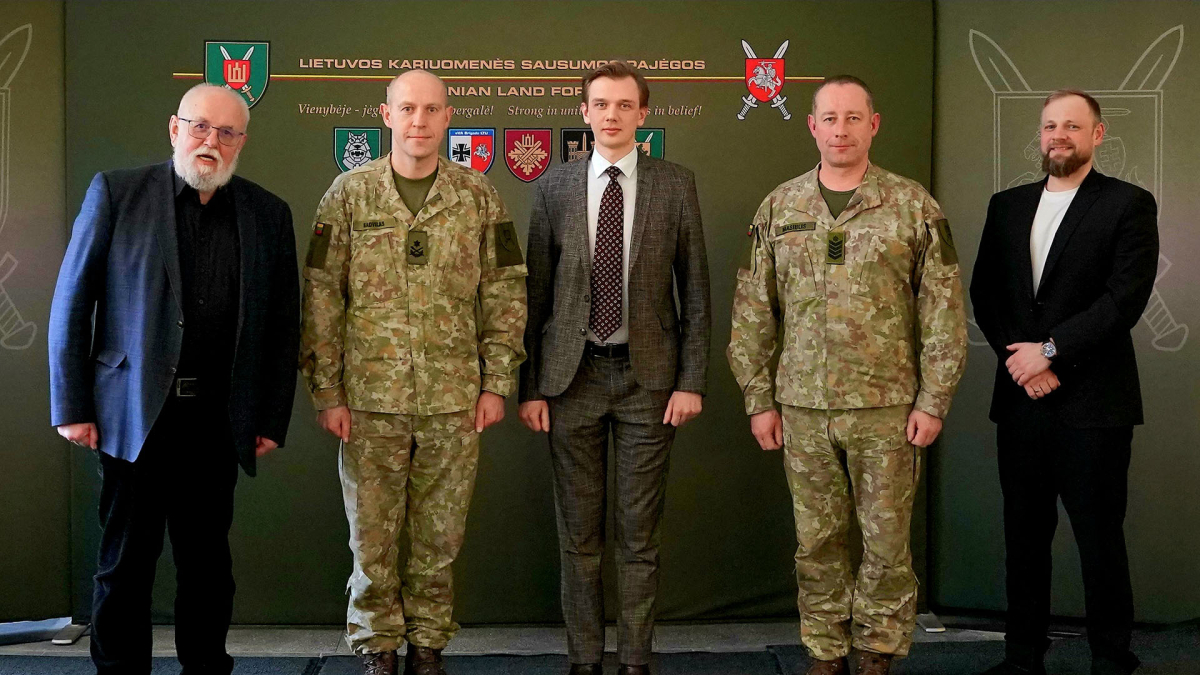 Susitikimas su Lietuvos kariuomenės Gynybos štabo viršininku gen. mjr. Mindaugu Steponavičiumi